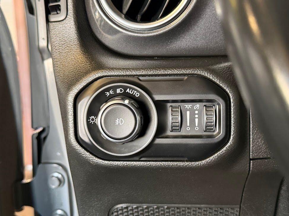 Jeep Wrangler Unlimited Sahara 2021