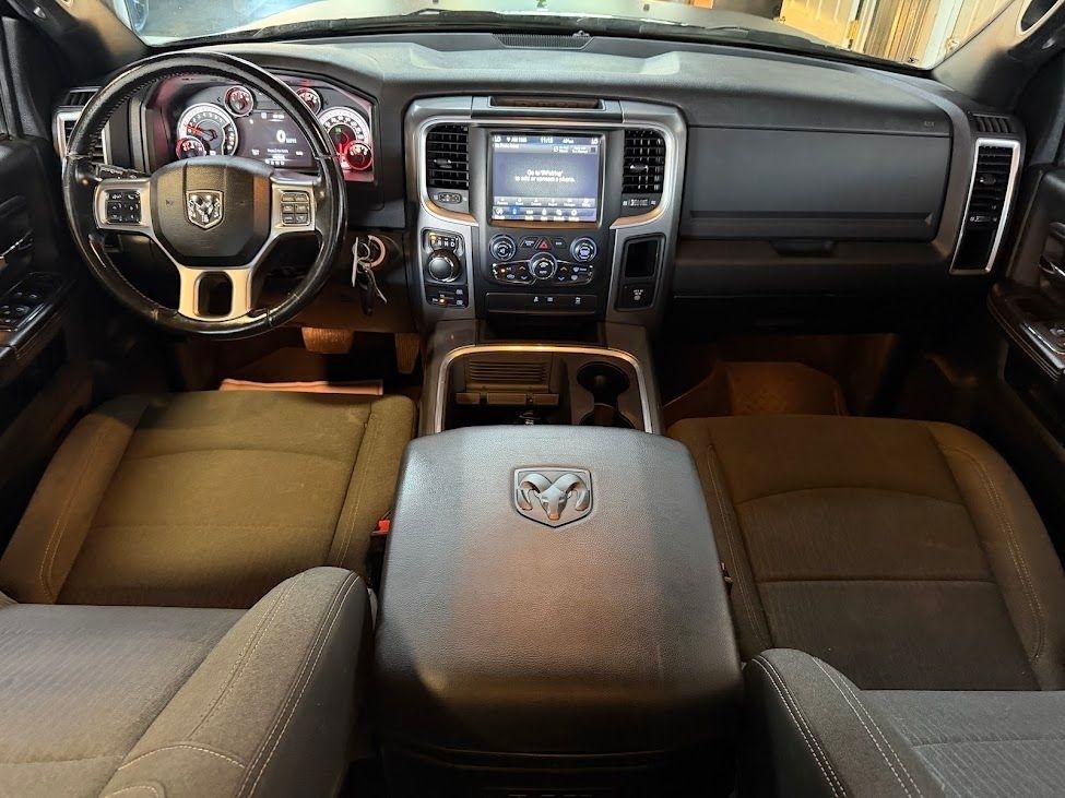 RAM 1500 SLT Quad Cab 4WD 2021