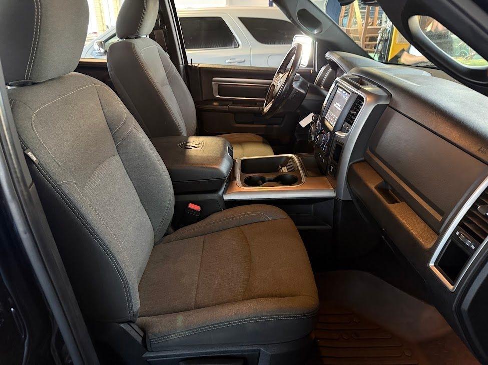 RAM 1500 SLT Quad Cab 4WD 2021
