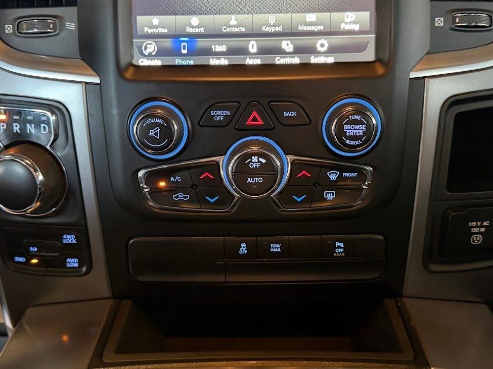 RAM 1500 SLT Quad Cab 4WD 2021