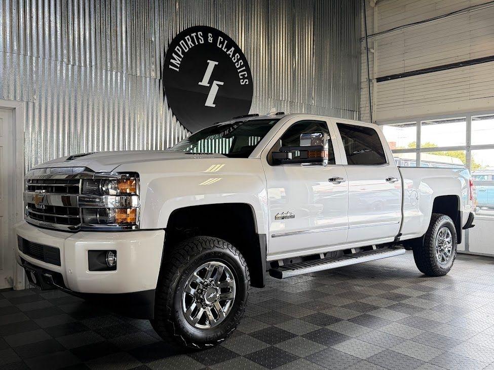 2018 Chevrolet Silverado 3500HD LTZ Crew Cab 4WD