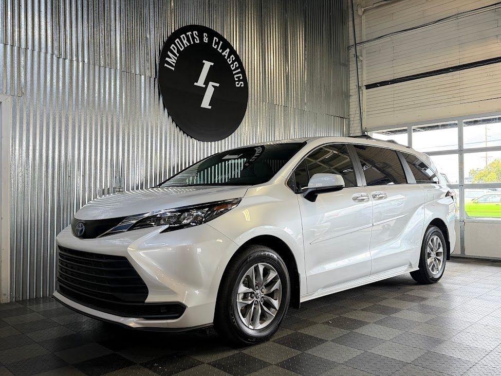 2025 Toyota Sienna Unknown