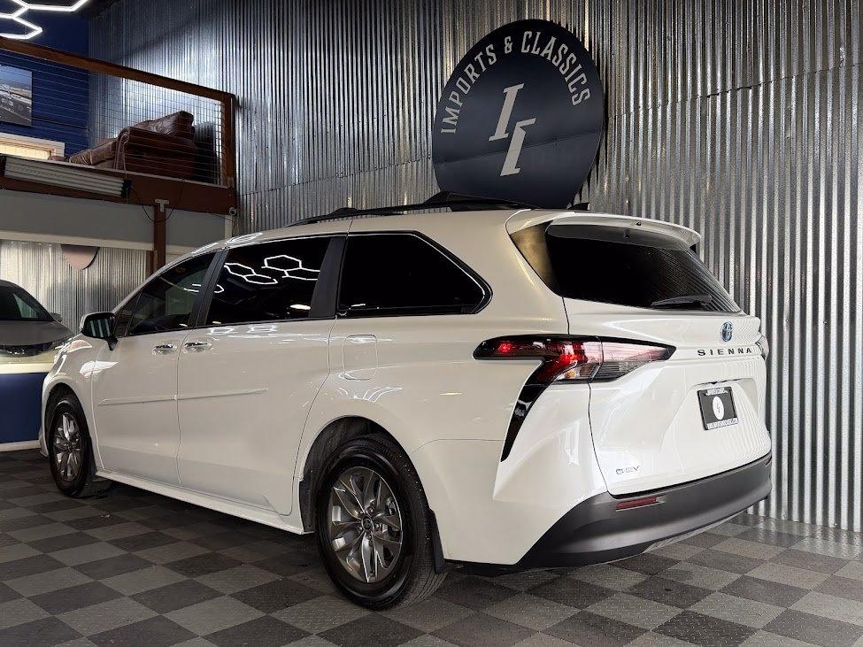 Toyota Sienna XLE 8-Passenger 2025