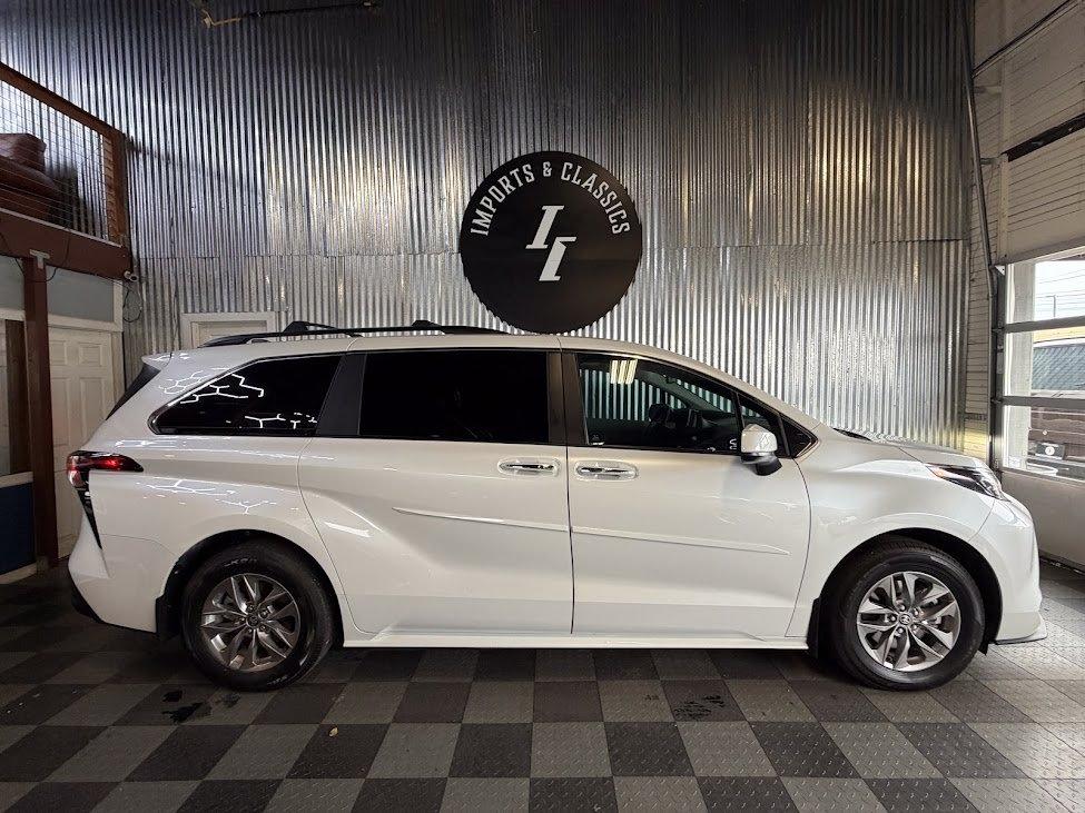 Toyota Sienna XLE 8-Passenger 2025
