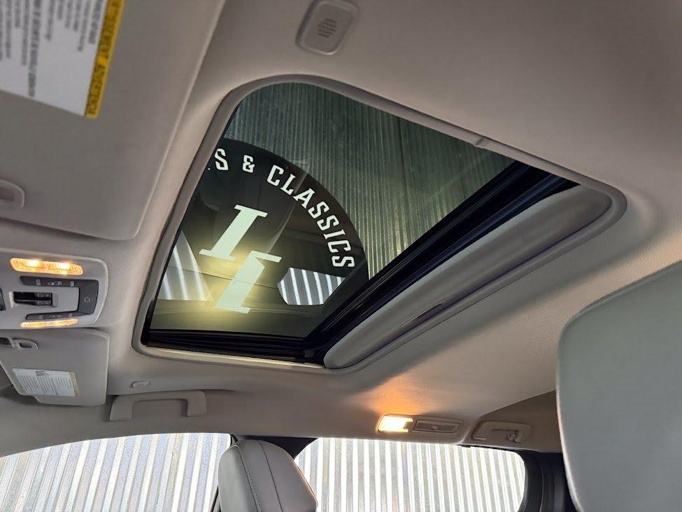 Toyota Sienna XLE 8-Passenger 2025