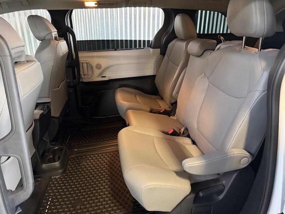 Toyota Sienna XLE 8-Passenger 2025