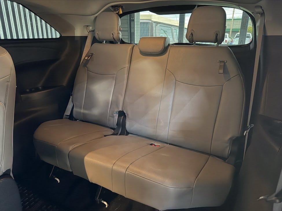 Toyota Sienna XLE 8-Passenger 2025