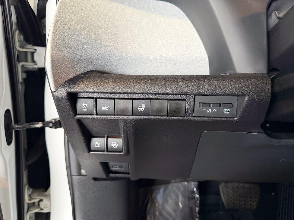 Toyota Sienna XLE 8-Passenger 2025