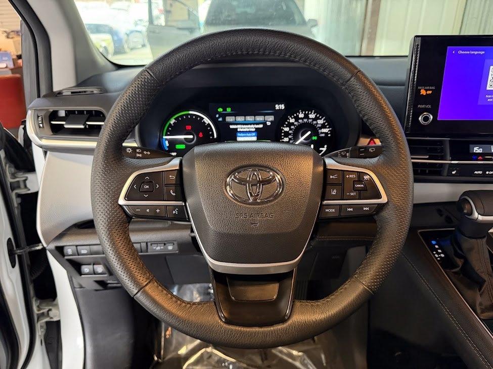 Toyota Sienna XLE 8-Passenger 2025