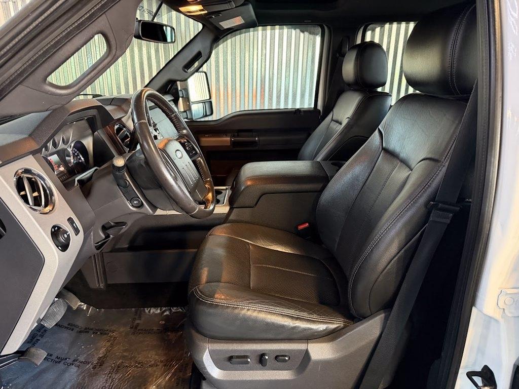Ford F-350 SD Lariat Crew Cab 4WD 2016