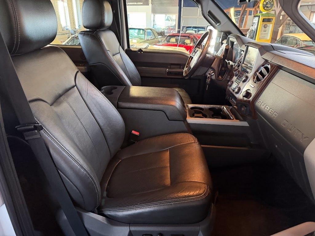 Ford F-350 SD Lariat Crew Cab 4WD 2016