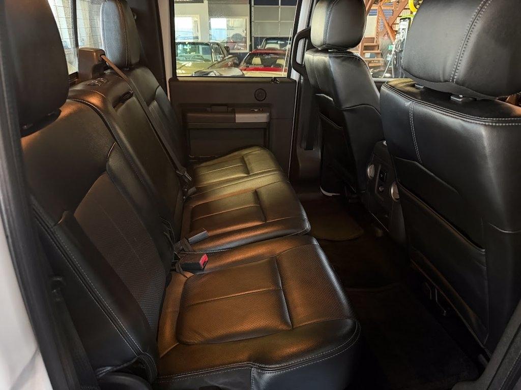Ford F-350 SD Lariat Crew Cab 4WD 2016