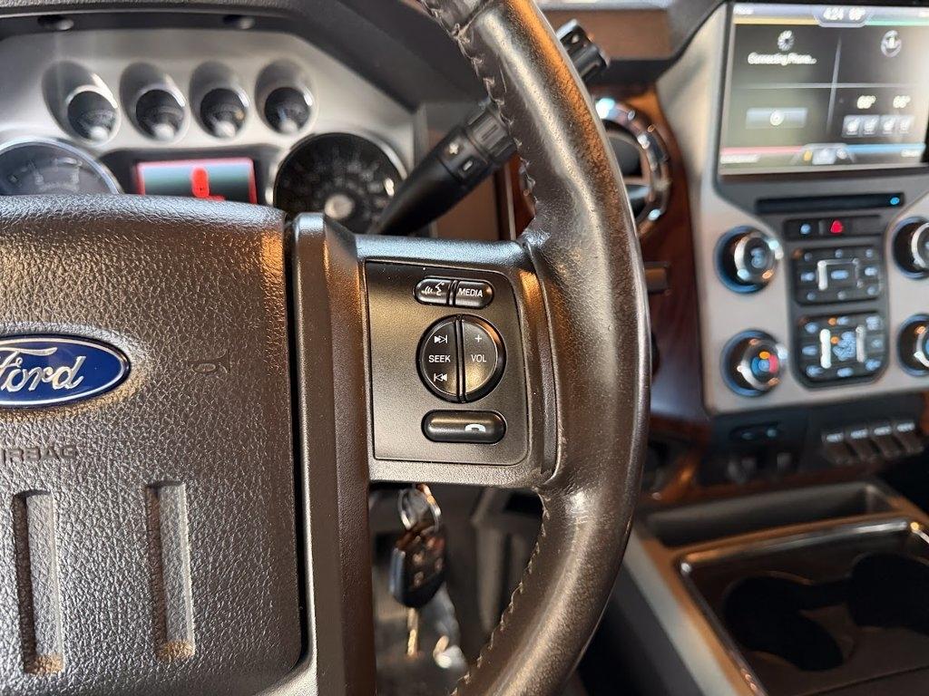 Ford F-350 SD Lariat Crew Cab 4WD 2016