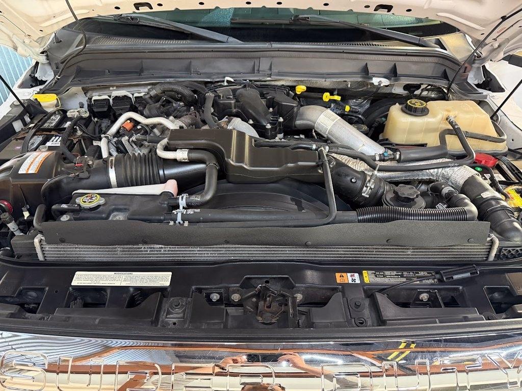 Ford F-350 SD Lariat Crew Cab 4WD 2016
