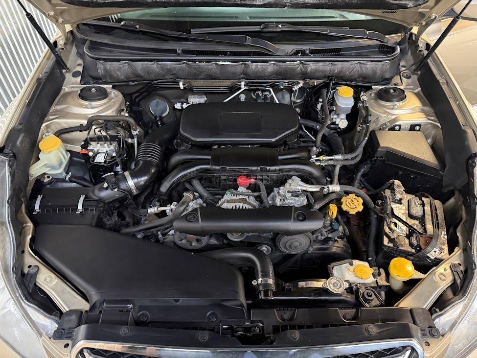 Subaru Legacy 2.5i Limited 2010