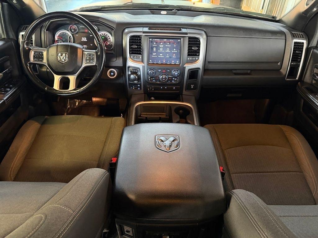 RAM 1500 Classic Tradesman Crew Cab SWB 4WD 2021
