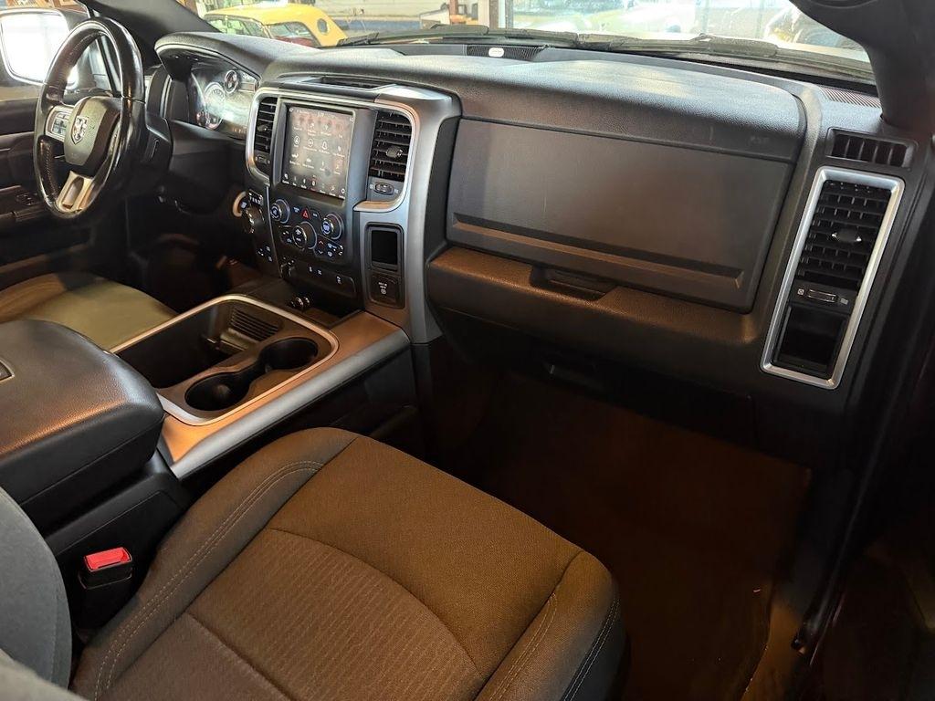 RAM 1500 Classic Tradesman Crew Cab SWB 4WD 2021