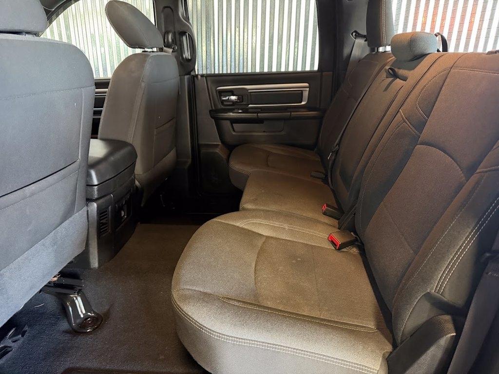 RAM 1500 Classic Tradesman Crew Cab SWB 4WD 2021