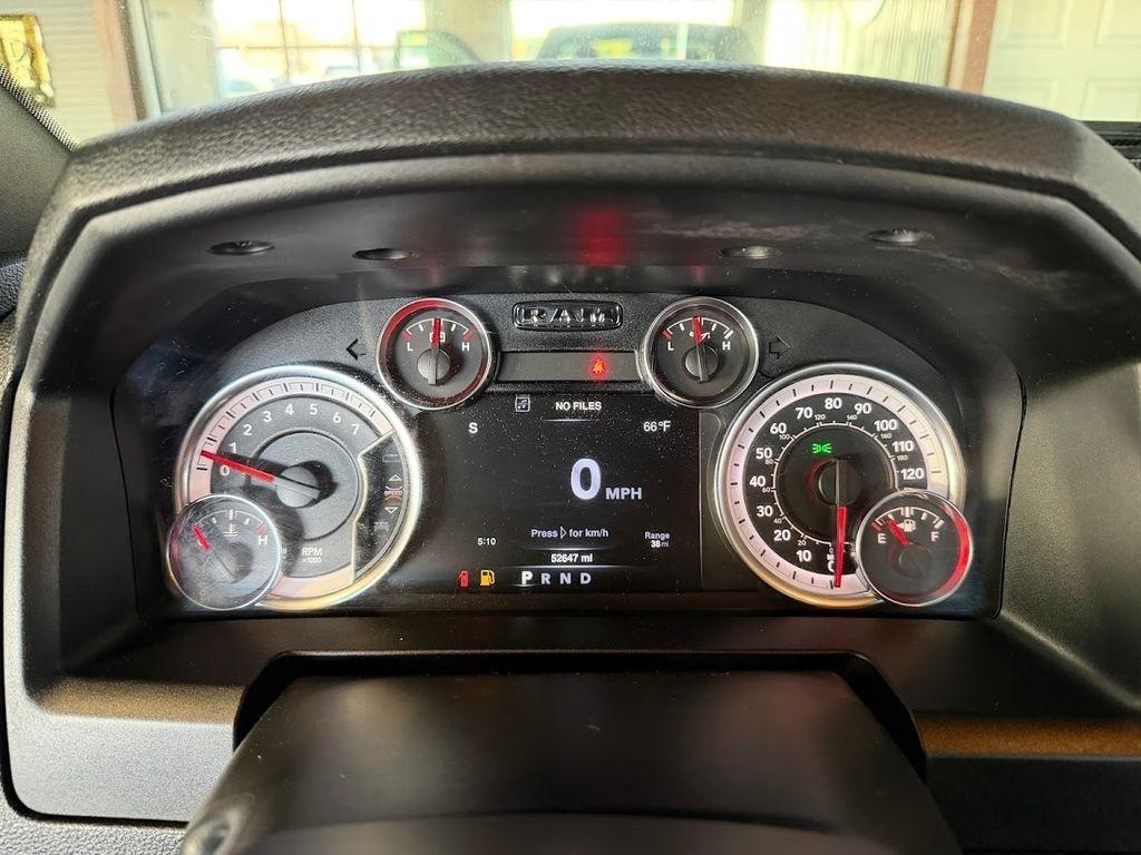 RAM 1500 Classic Tradesman Crew Cab SWB 4WD 2021