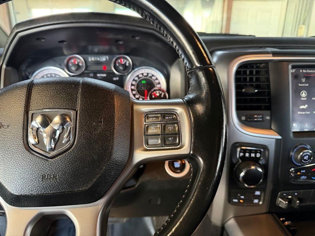 RAM 1500 Classic Tradesman Crew Cab SWB 4WD 2021