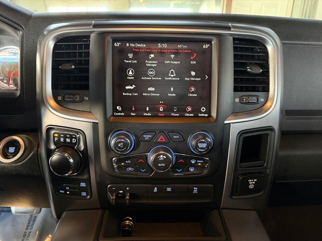 RAM 1500 Classic Tradesman Crew Cab SWB 4WD 2021