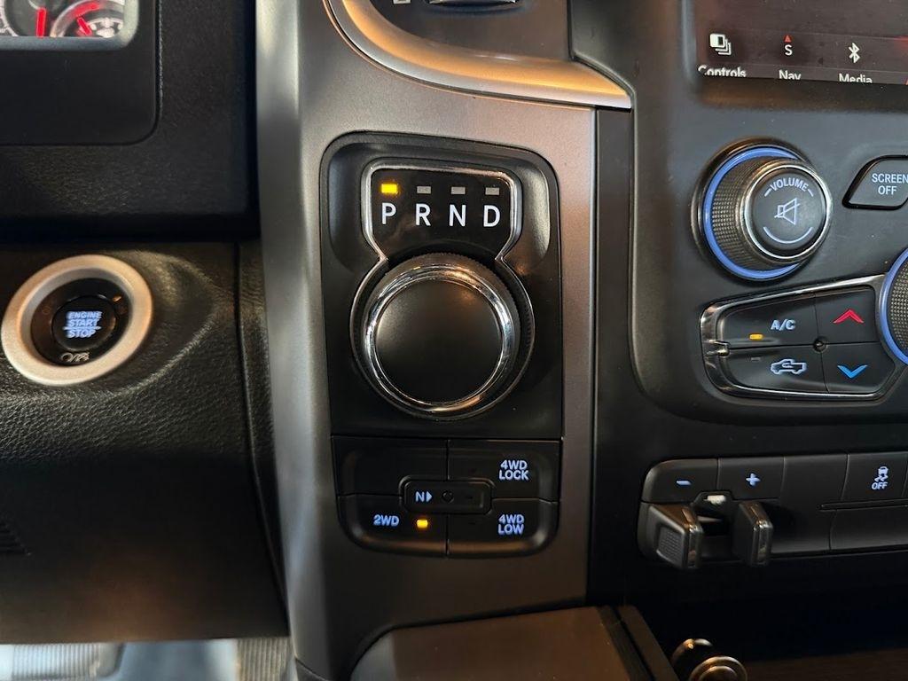 RAM 1500 Classic Tradesman Crew Cab SWB 4WD 2021