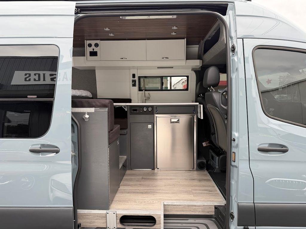 Mercedes-Benz Sprinter 2500 144-in. WB 2022