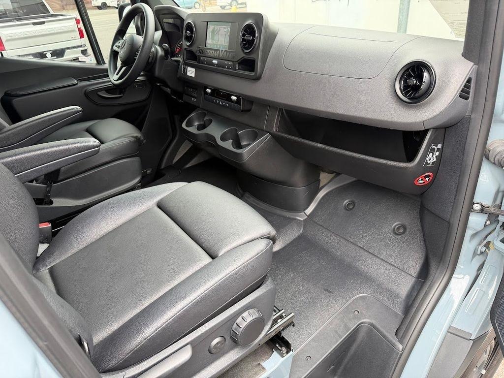 Mercedes-Benz Sprinter 2500 144-in. WB 2022