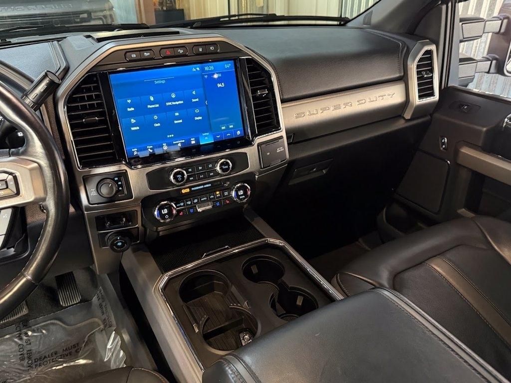 Ford F-350 SD Platinum Crew Cab 4WD 2022
