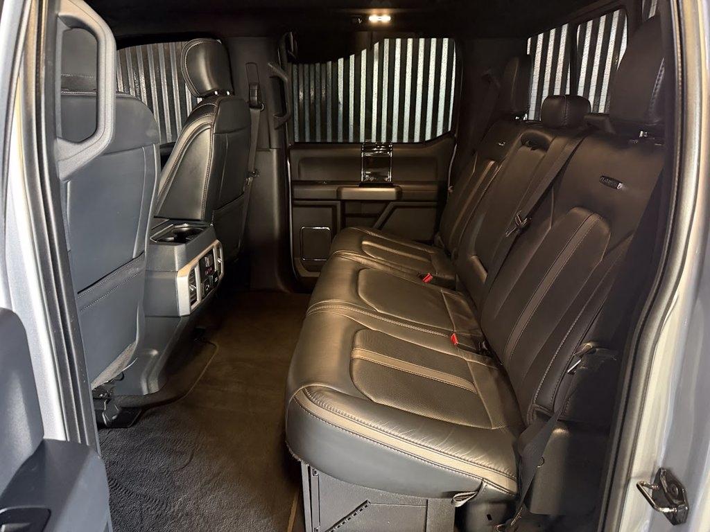 Ford F-350 SD Platinum Crew Cab 4WD 2022