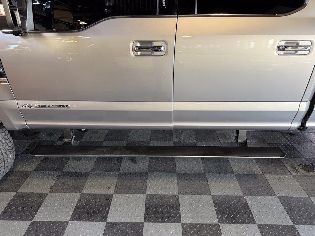 Ford F-350 SD Platinum Crew Cab 4WD 2022