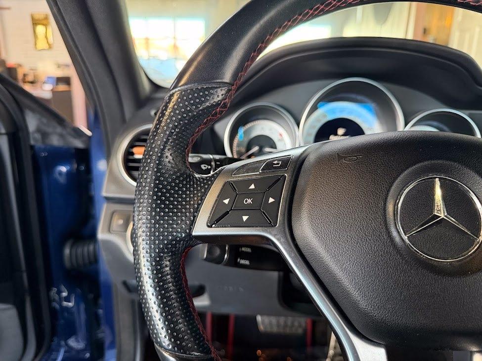 Mercedes-Benz C-Class C300 4MATIC Sport Sedan 2013