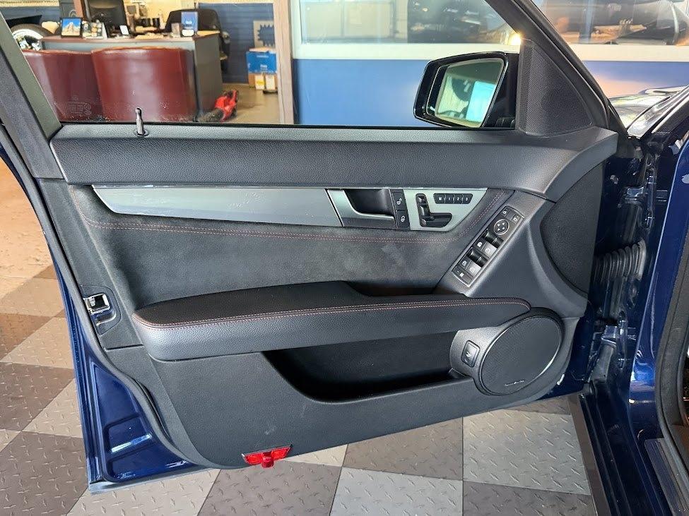Mercedes-Benz C-Class C300 4MATIC Sport Sedan 2013