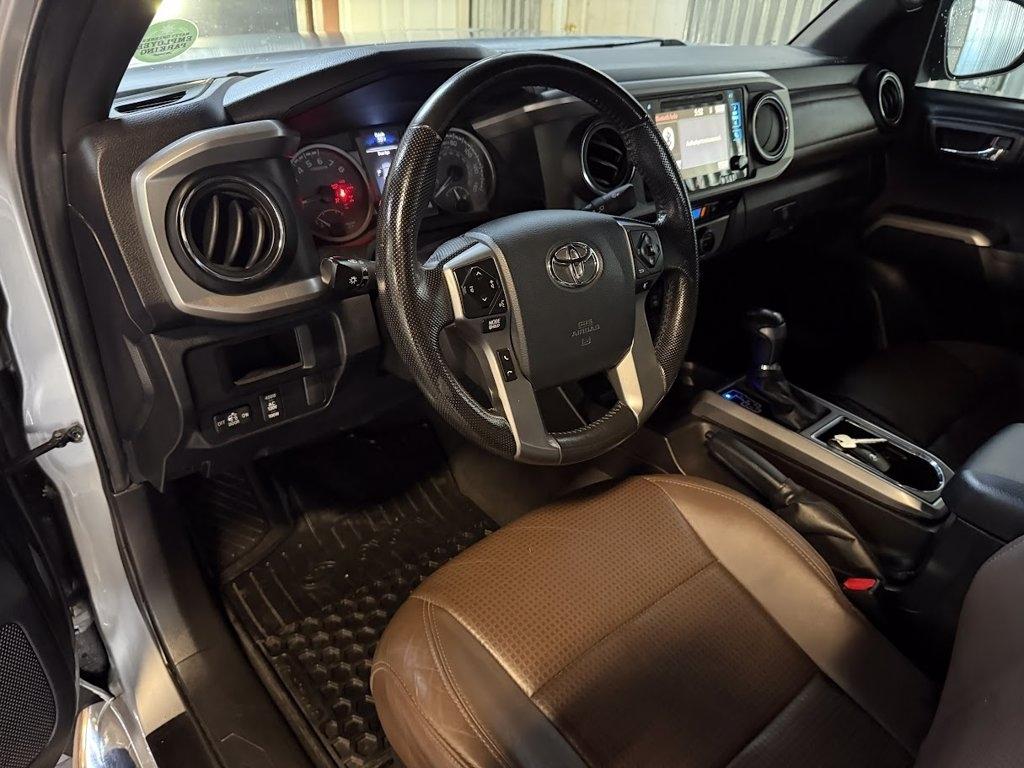 Toyota Tacoma Limited Double Cab Super Long Bed V6 5AT 4WD 2016