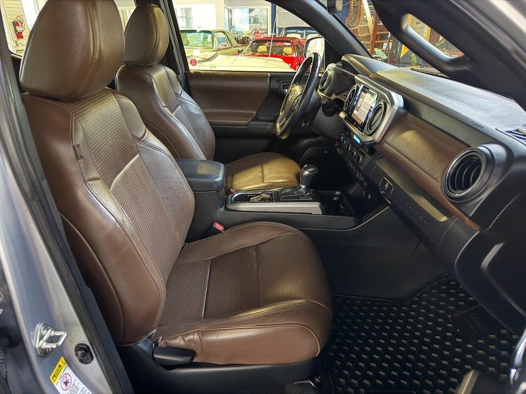 Toyota Tacoma Limited Double Cab Super Long Bed V6 5AT 4WD 2016