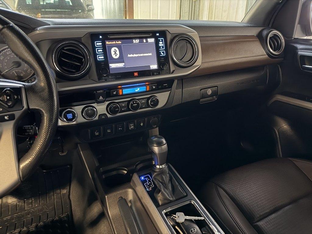 Toyota Tacoma Limited Double Cab Super Long Bed V6 5AT 4WD 2016