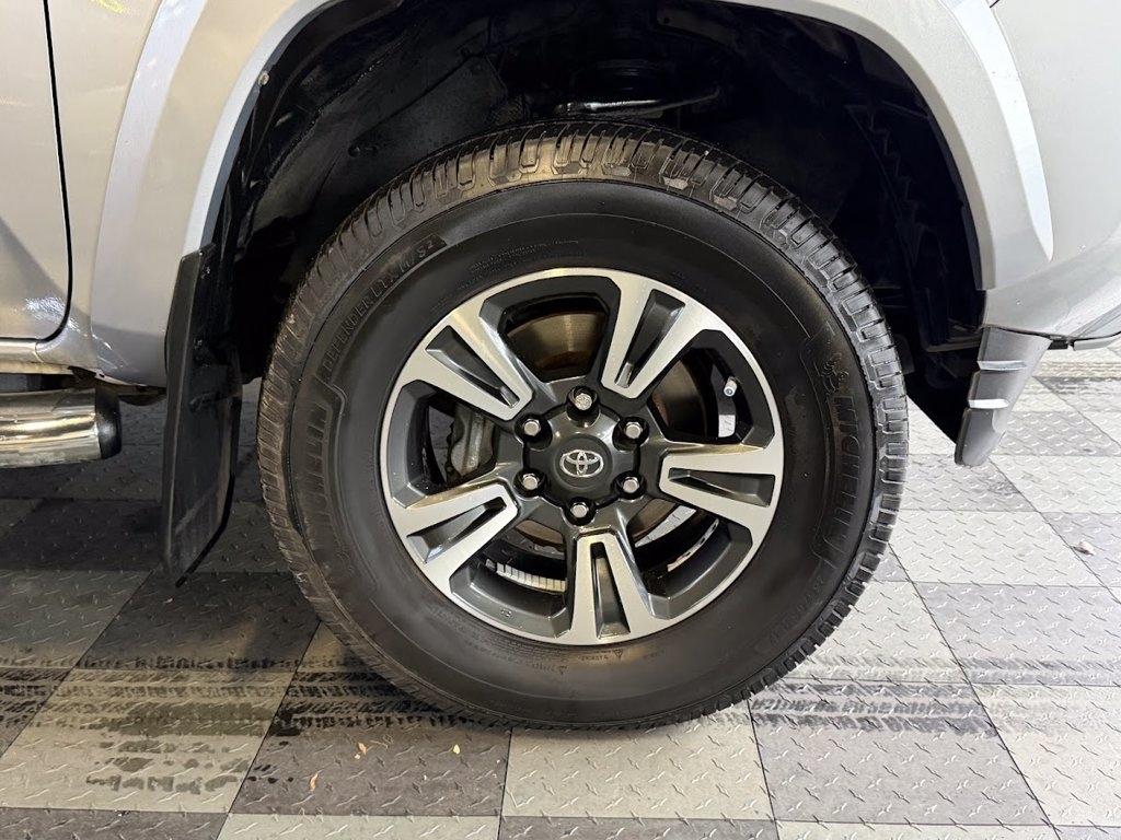 Toyota Tacoma Limited Double Cab Super Long Bed V6 5AT 4WD 2016