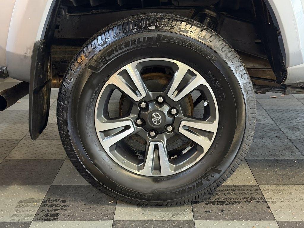 Toyota Tacoma Limited Double Cab Super Long Bed V6 5AT 4WD 2016