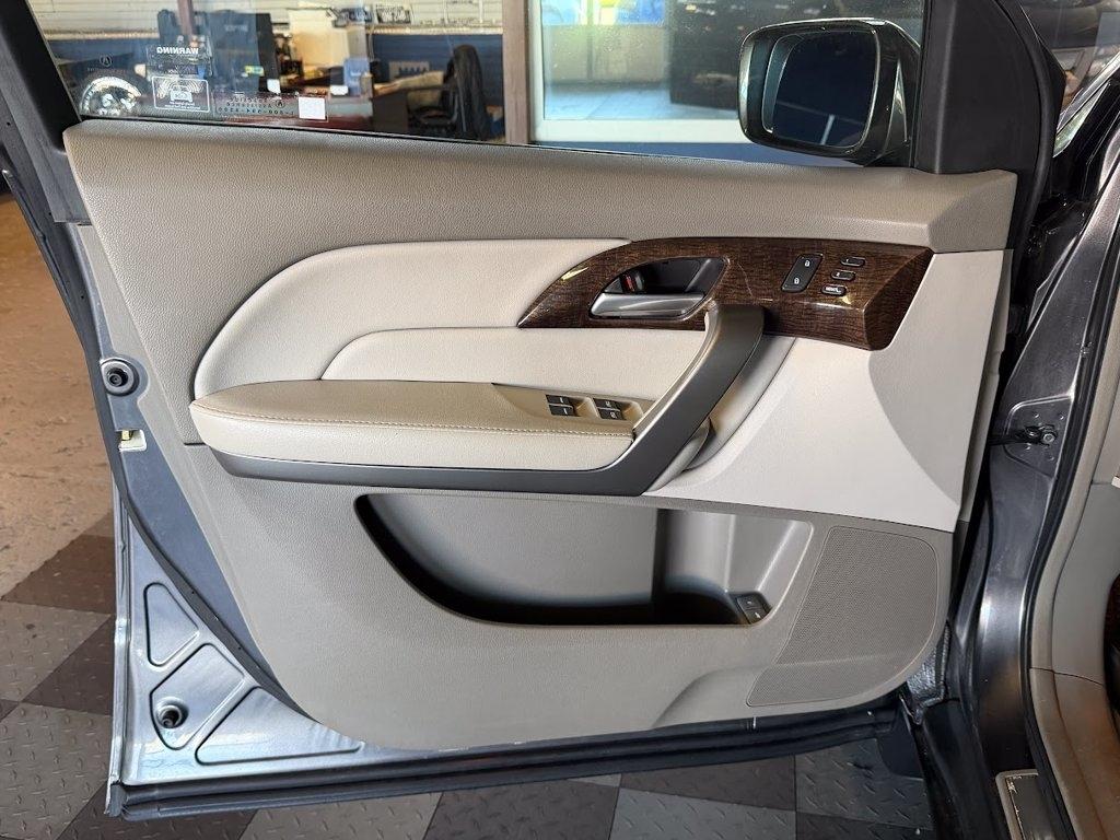 Acura MDX 6-Spd AT w/Tech Package 2012