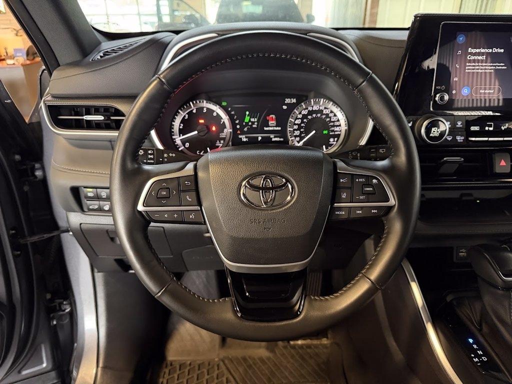 Toyota Highlander Others 2023