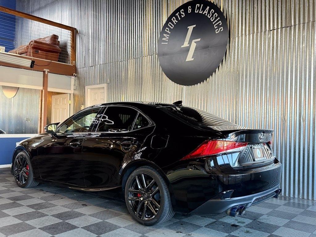 Lexus IS 300 RWD 2019