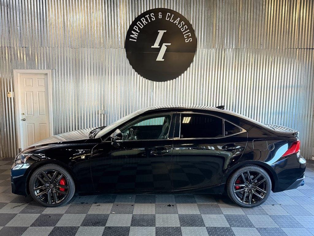 Lexus IS 300 RWD 2019