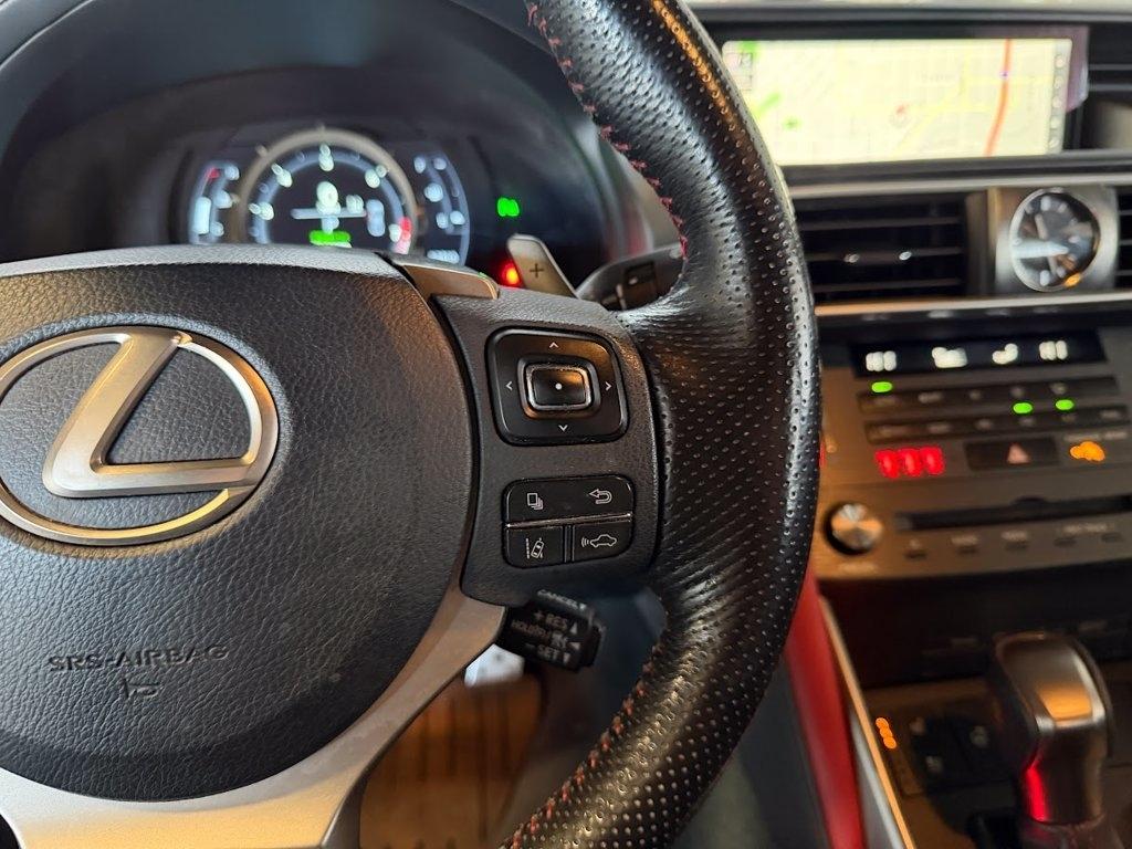 Lexus IS 300 RWD 2019