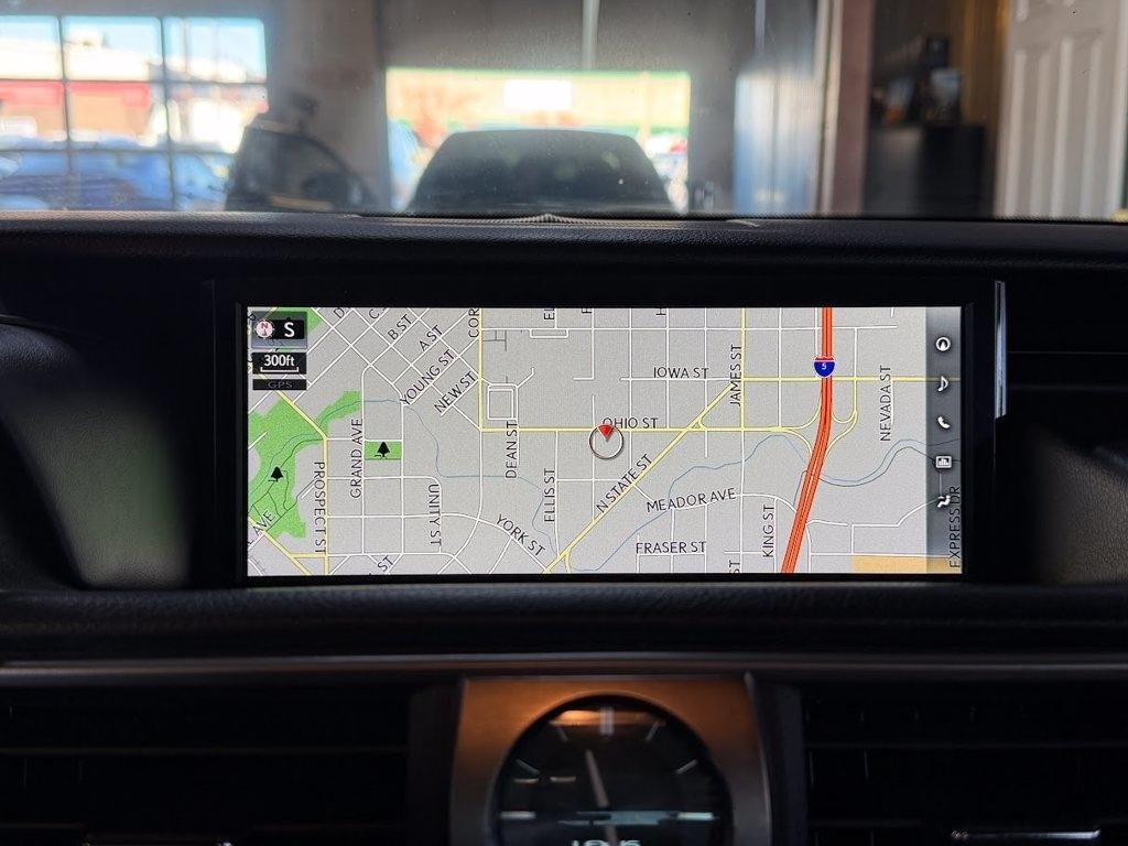Lexus IS 300 RWD 2019
