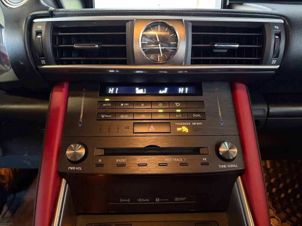 Lexus IS 300 RWD 2019