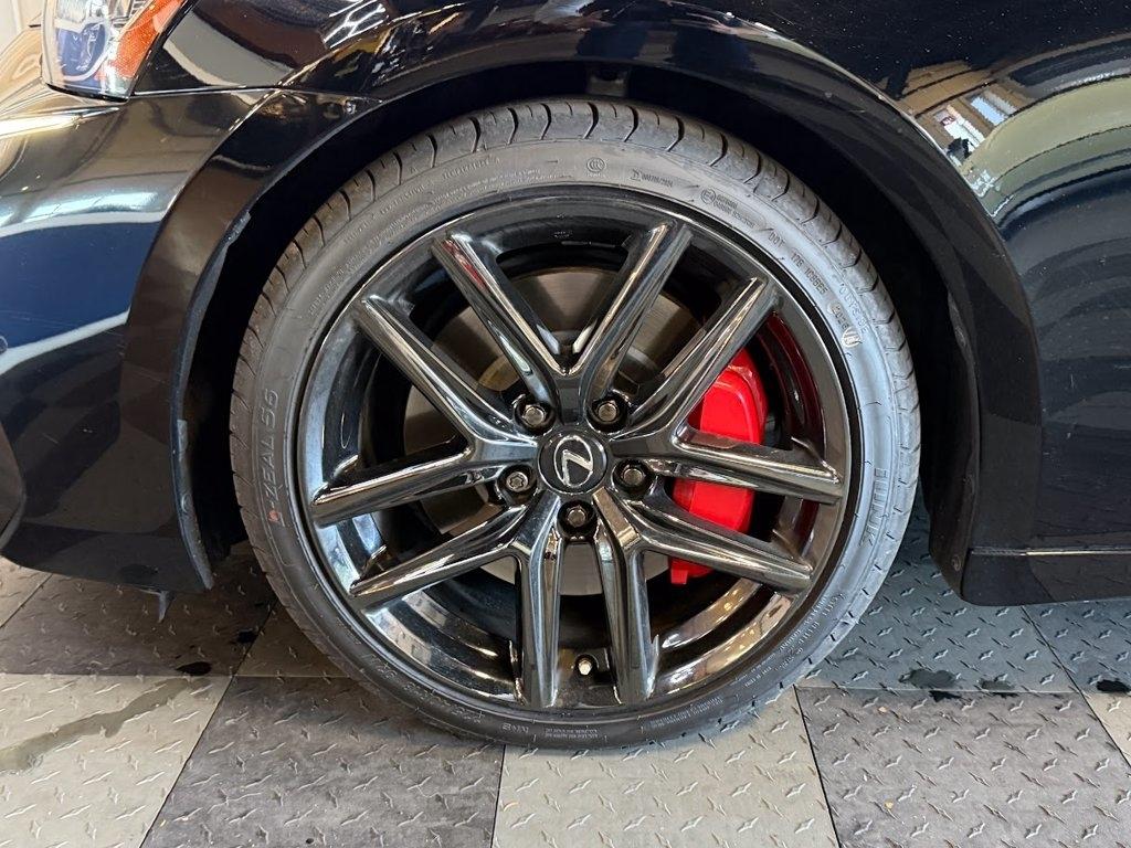Lexus IS 300 RWD 2019