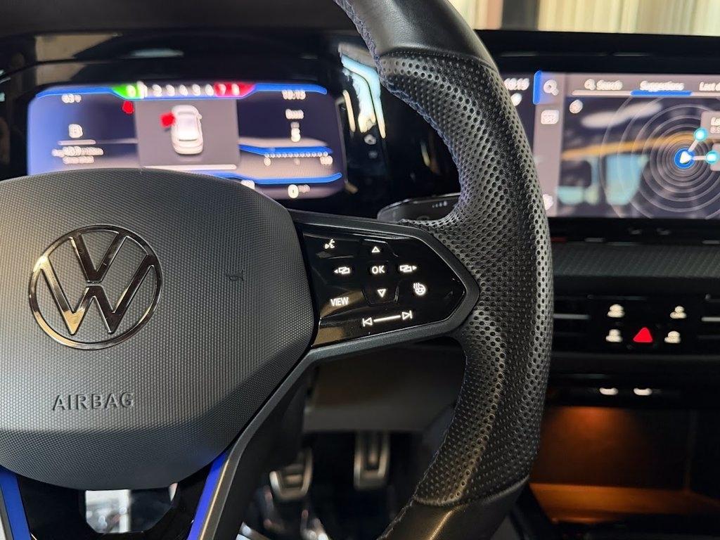 Volkswagen Golf R Base 6M 2024