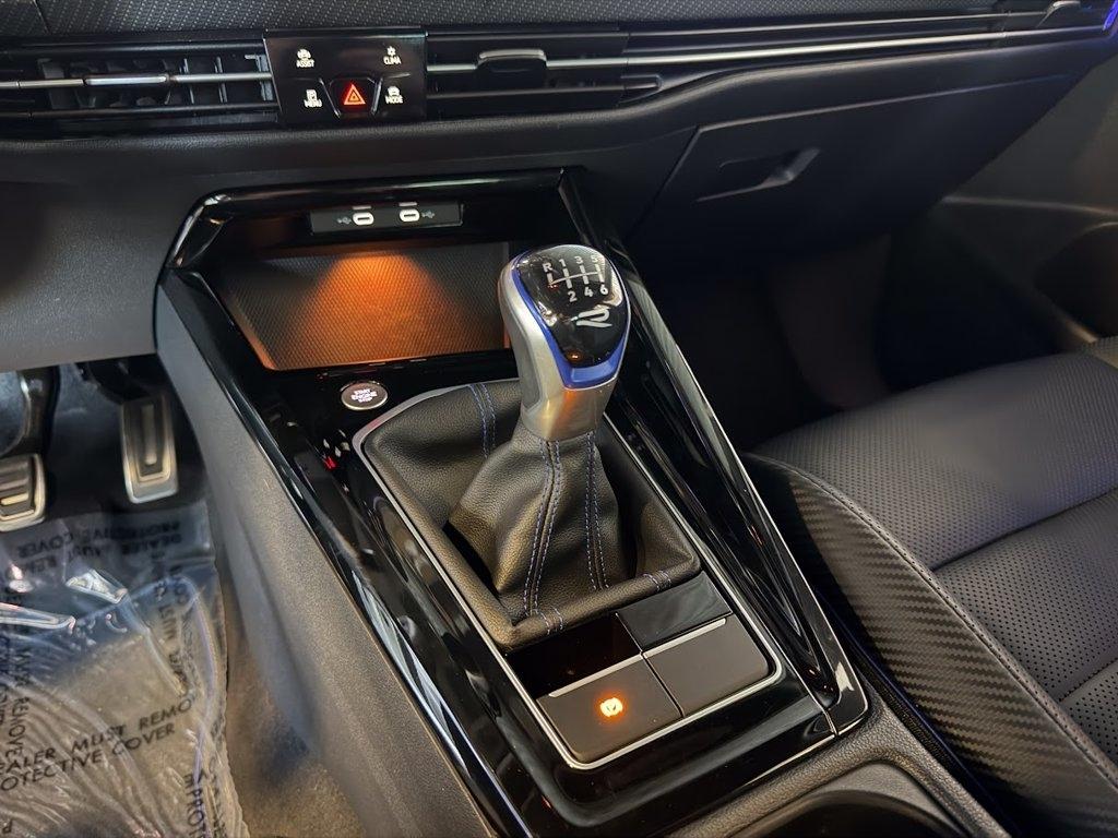 Volkswagen Golf R Base 6M 2024