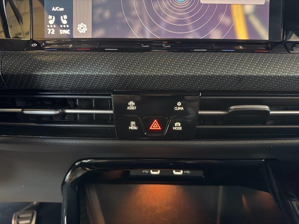 Volkswagen Golf R Base 6M 2024