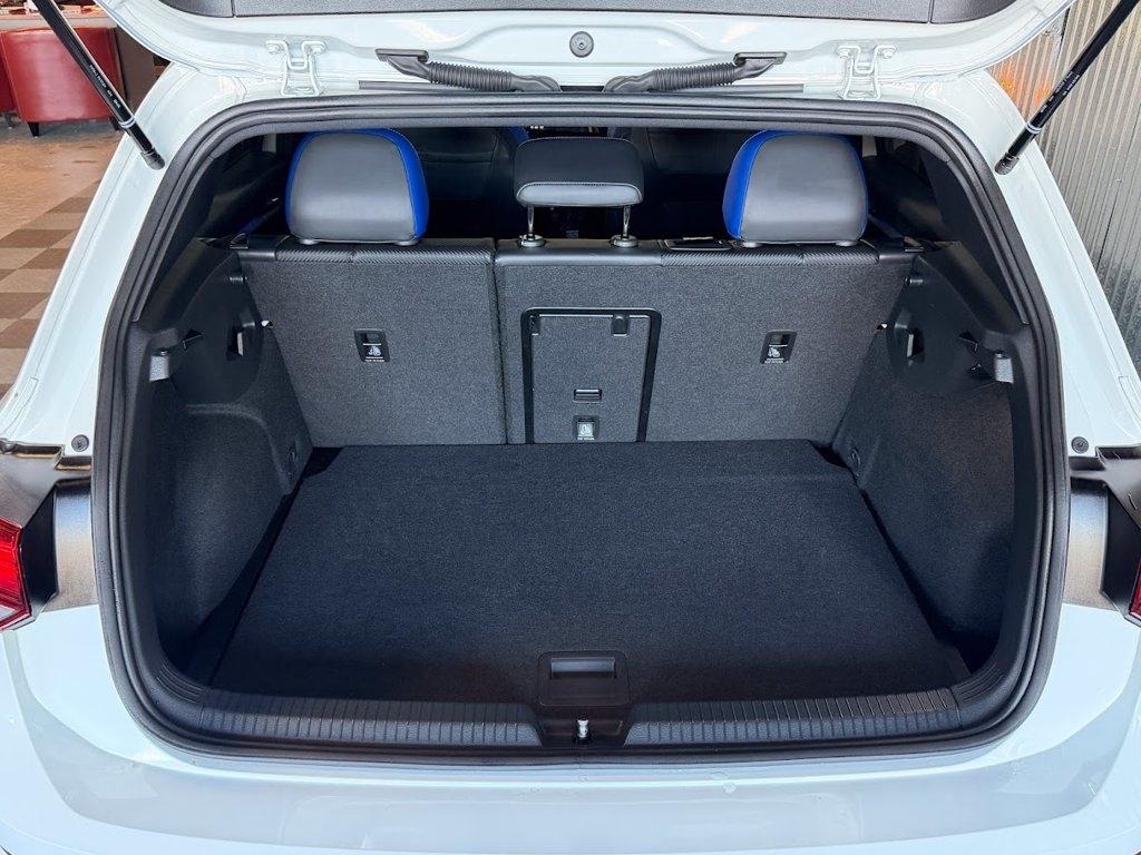 Volkswagen Golf R Base 6M 2024